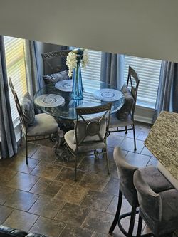 dinning Room table