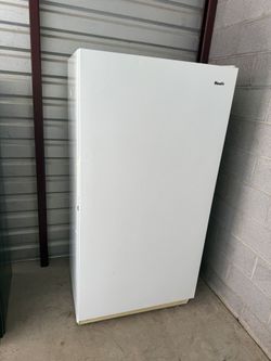 White Standing Freezer
