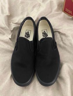 Men’s All Black Slip On Vans