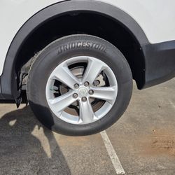 4 -17" Toyota OEM Wheels & tires
