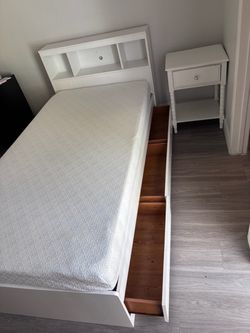 Twin Bedroom set