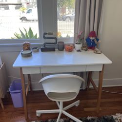 White Desk W/ Wooden Legs