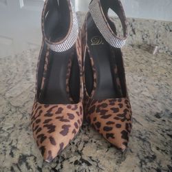 Heels Size 9 Women