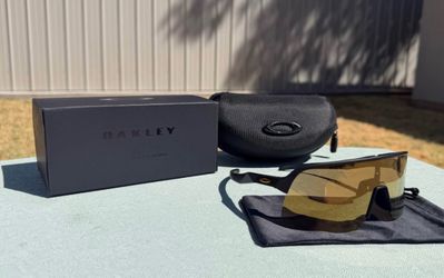 oakley sport shades