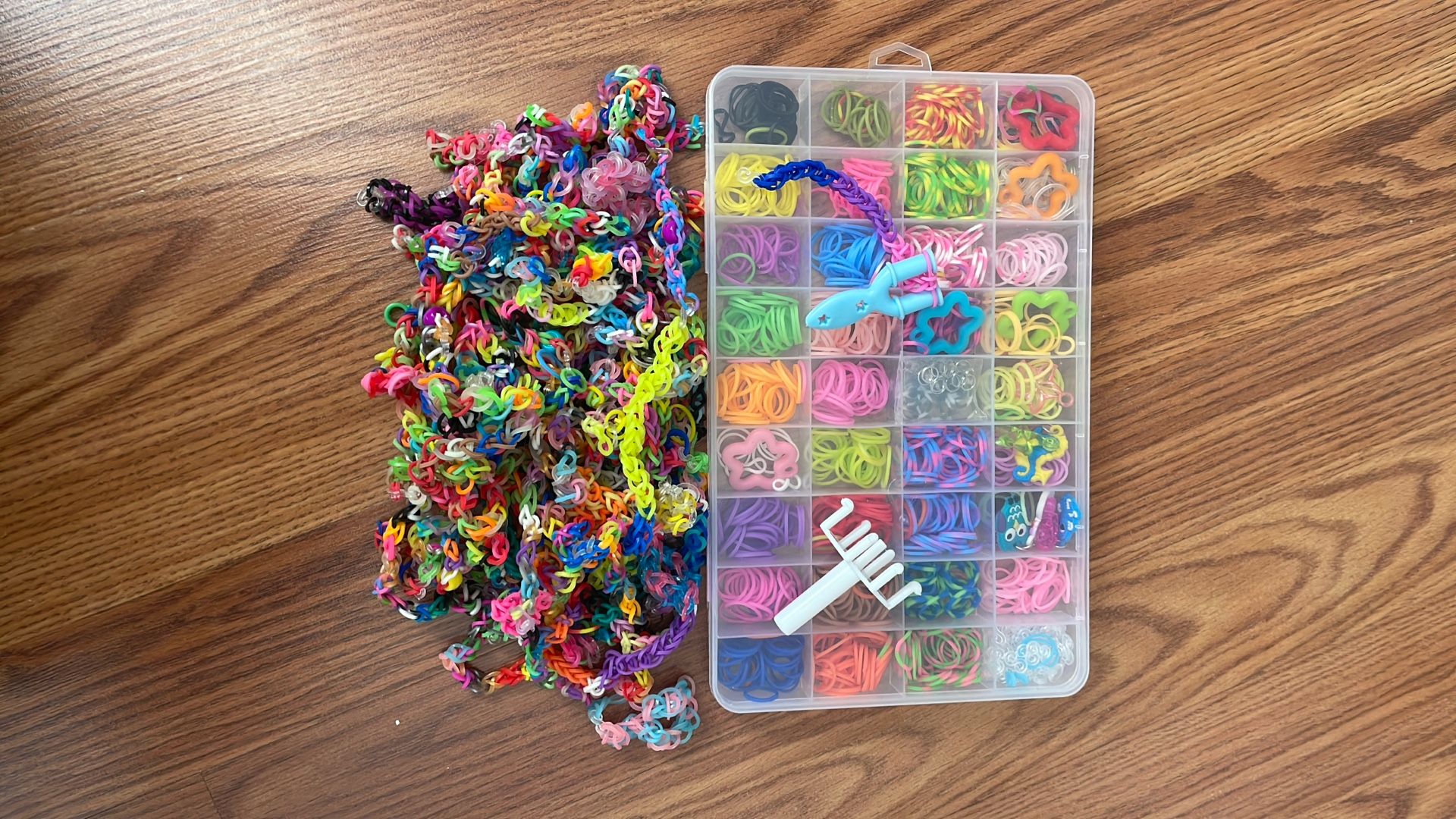 Crafts Loom Bracelets