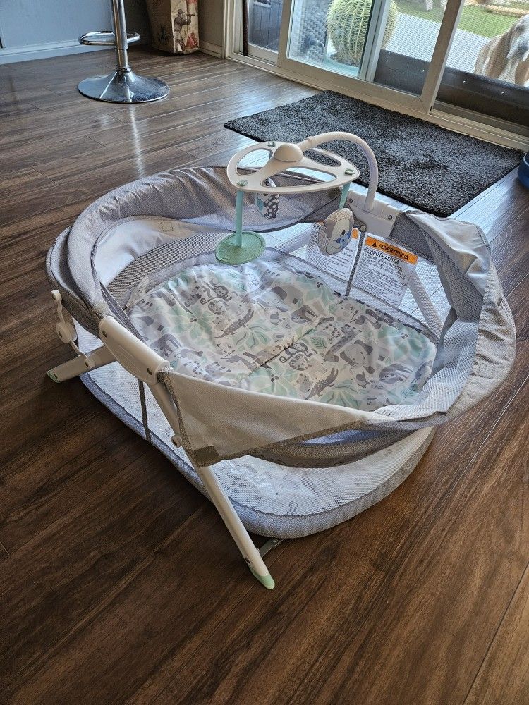 Infantino Sweet Dreams Fold & Go Bassinet