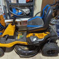 Cub Cadet CC30E Riding Lawn Mower - Low Hours, Excellent Condition!