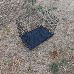Medium/Small Dog Crate With Tray