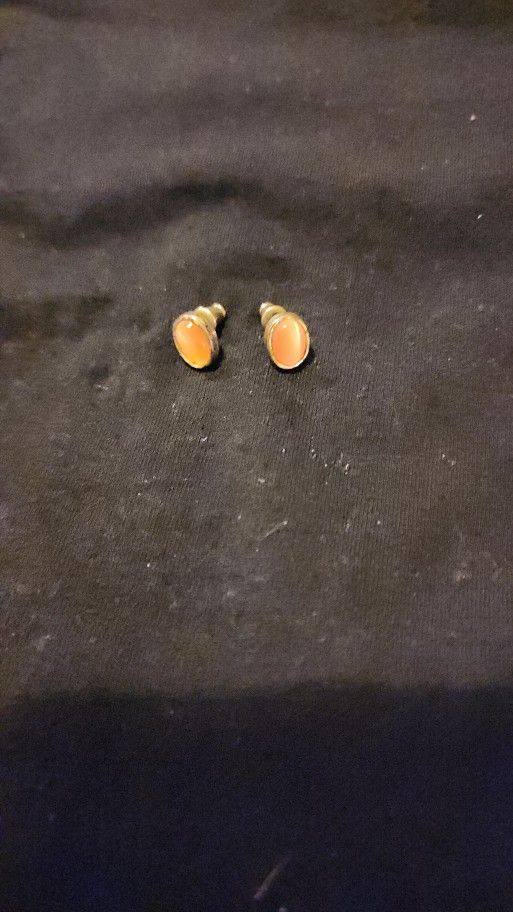 Vintage Pink Oval Rose Stone Stud Earrings What Yeah But I Have To Wait He's In Jail Yeah Tell Her As Soon As I Get Back Here Tuesday I Will Call Him 