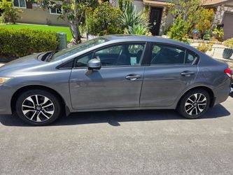 2013 Honda Civic EX-L Sedan in Grey $10,000 OBO