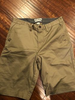 Billabong shorts khaki- great for uniforms too