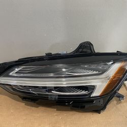 2019-2021 Volvo S60-v60 Left Headlight 