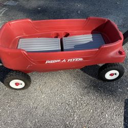 Radio Flyer kids Wagon