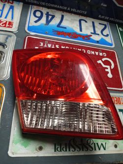 01-02 Mazda Millenia Left Driver Side Inner TailLight