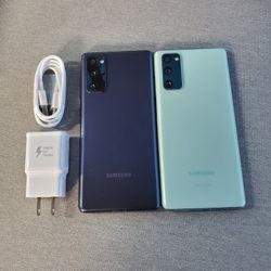 iPhone S20 FE - UNLOCKED - Like New (Color Choices) 