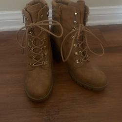 Boots Guess 