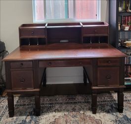 Executive style desk