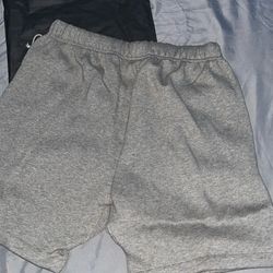 Grey Fear Of God Essential shorts