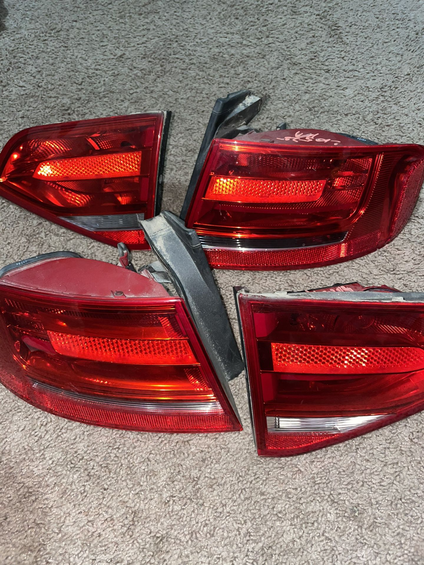 Complete Back Tail Lights For Audi A4 2009-2013