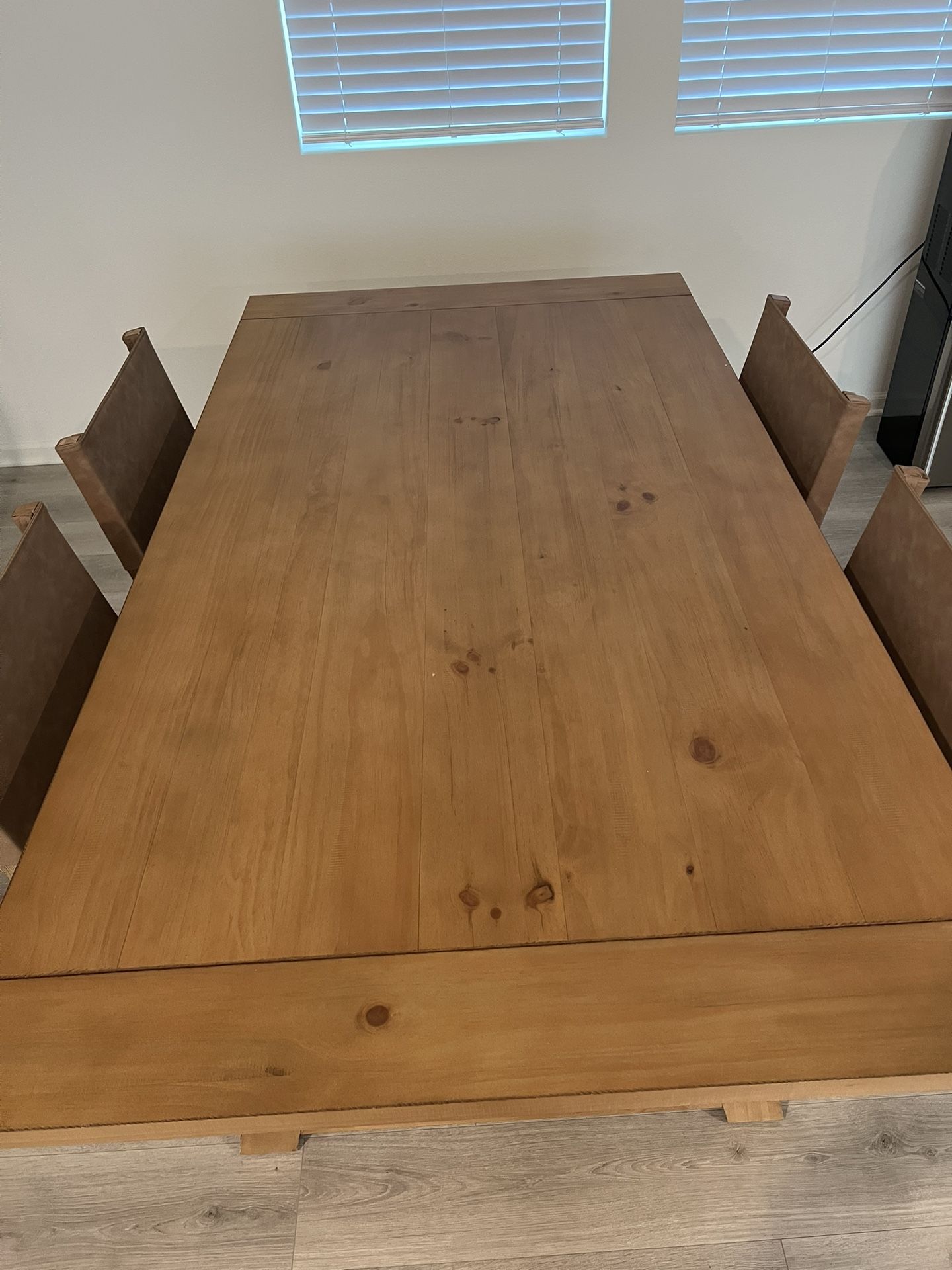 Dining Table For Sale !!!