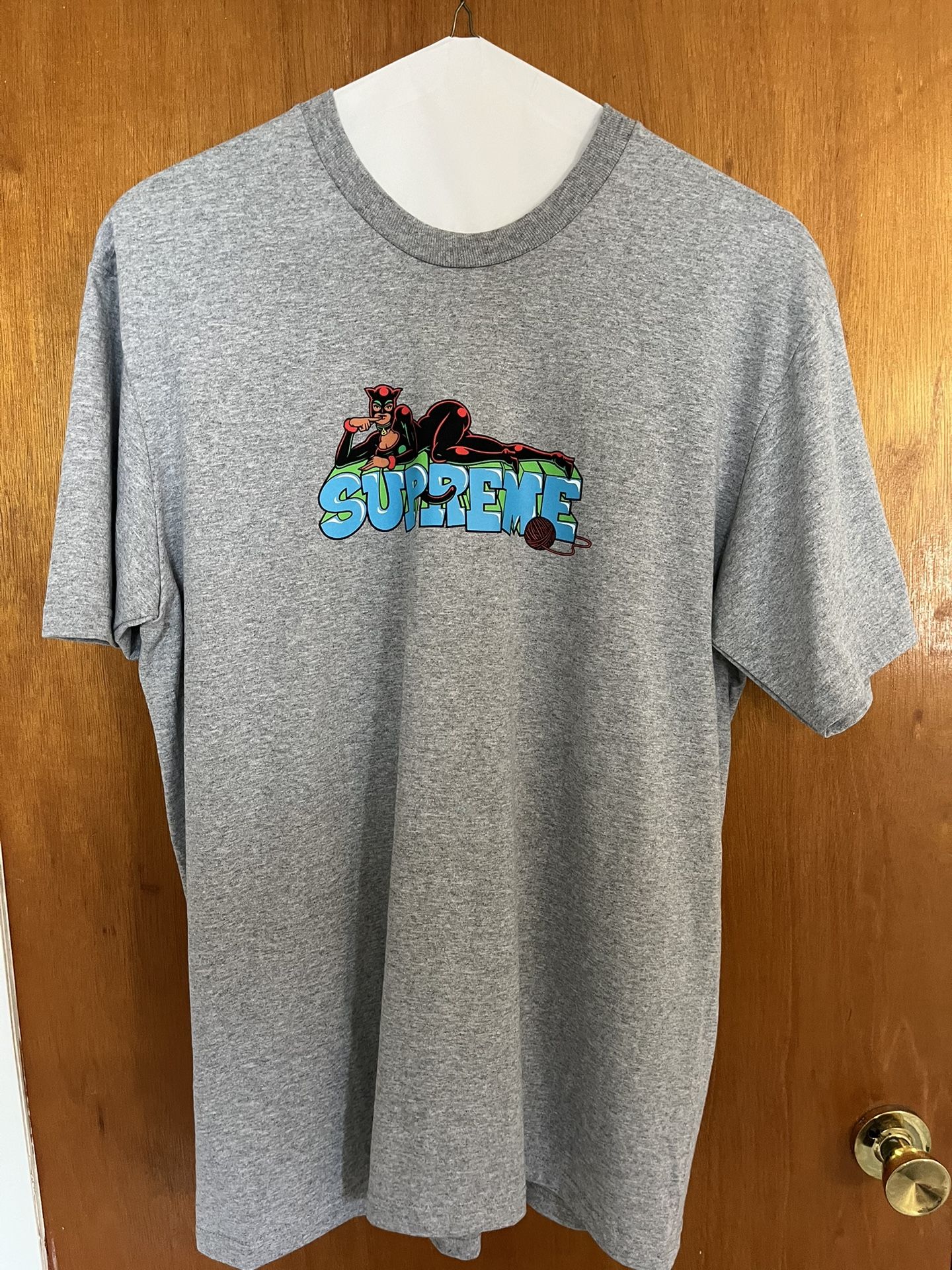 Supreme Catwoman Tee Size: M (Brand New)