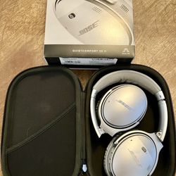 *OPEN BOX* BLUETOOTH BOSE HEADPHONES: Bose QuietComfort 35 Series II Noise Cancelling Headphones LIKE NEW