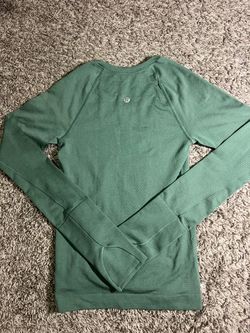 Lululemon long sleeve size XS
