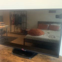 45 Inch LG Tv