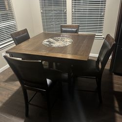 Kitchen table Leather seats