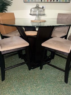 Dining table set