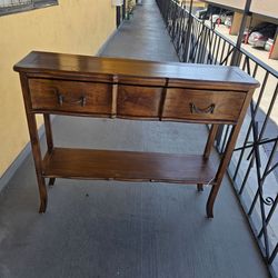 Top console Table some scratches in Good condition