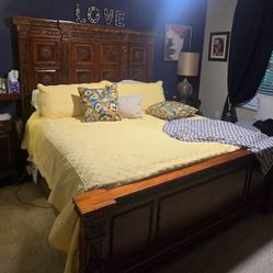 PULASKI KING SIZE BEDROOM SET 