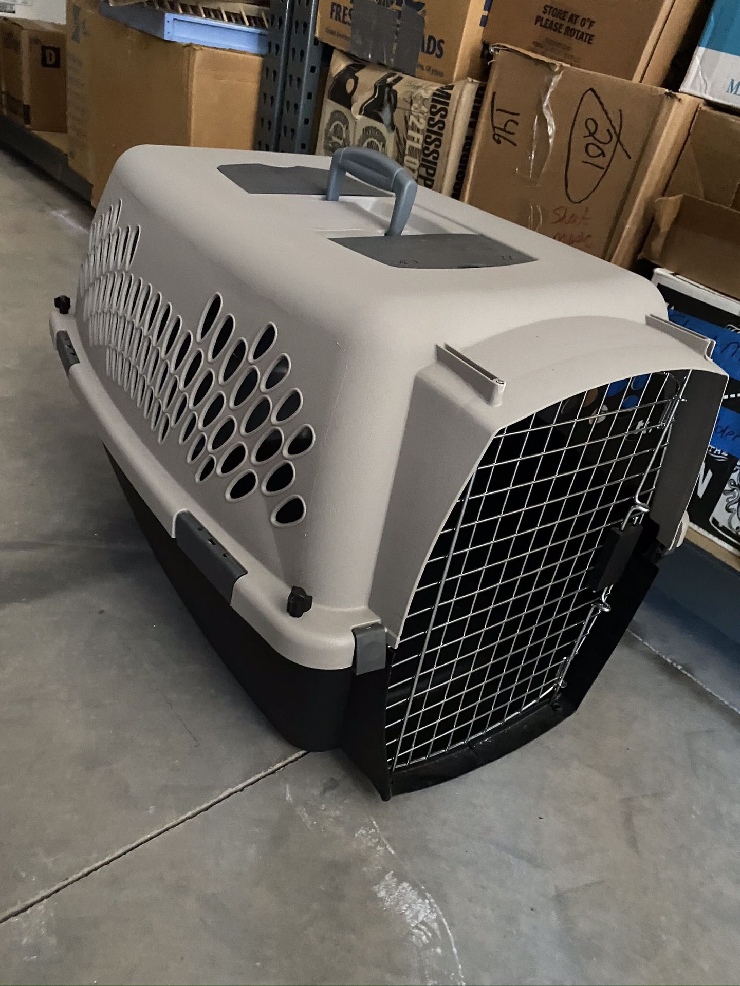 Pet carrier crate tote