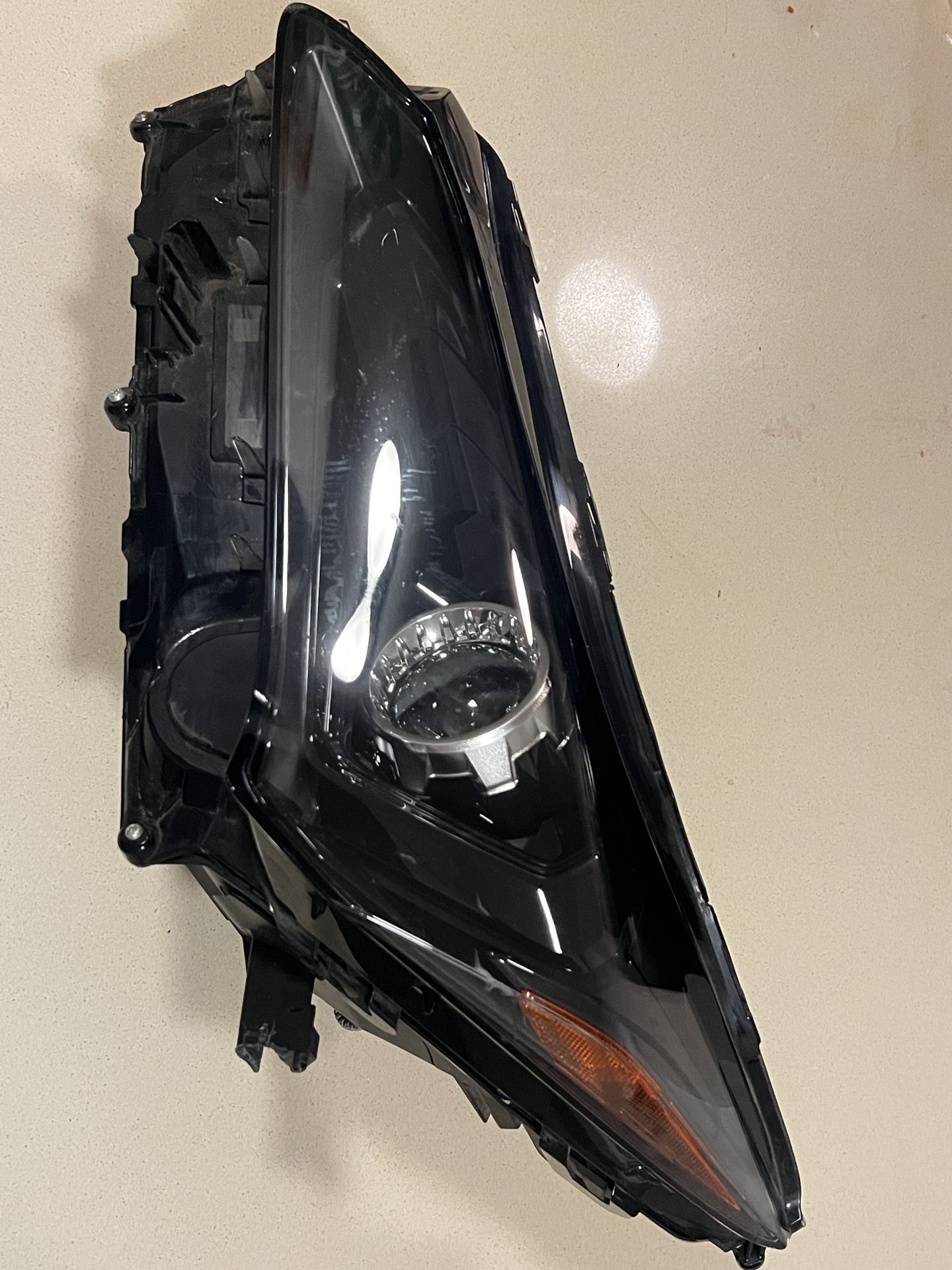 2015-2017 Lexus NX200t Drivers Side Headlight.