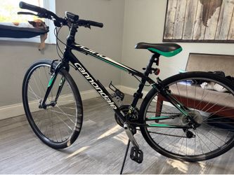 Cannondale Quick Hybrid Bicycle
