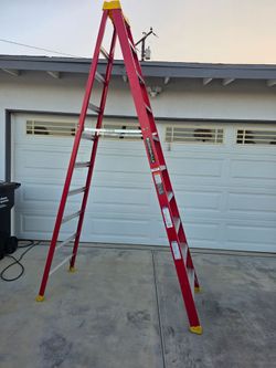 10ft ladder with 14 ft reach