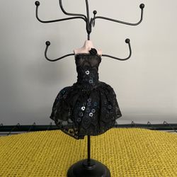 Dress -form Shaped Wire Jewelry Stand