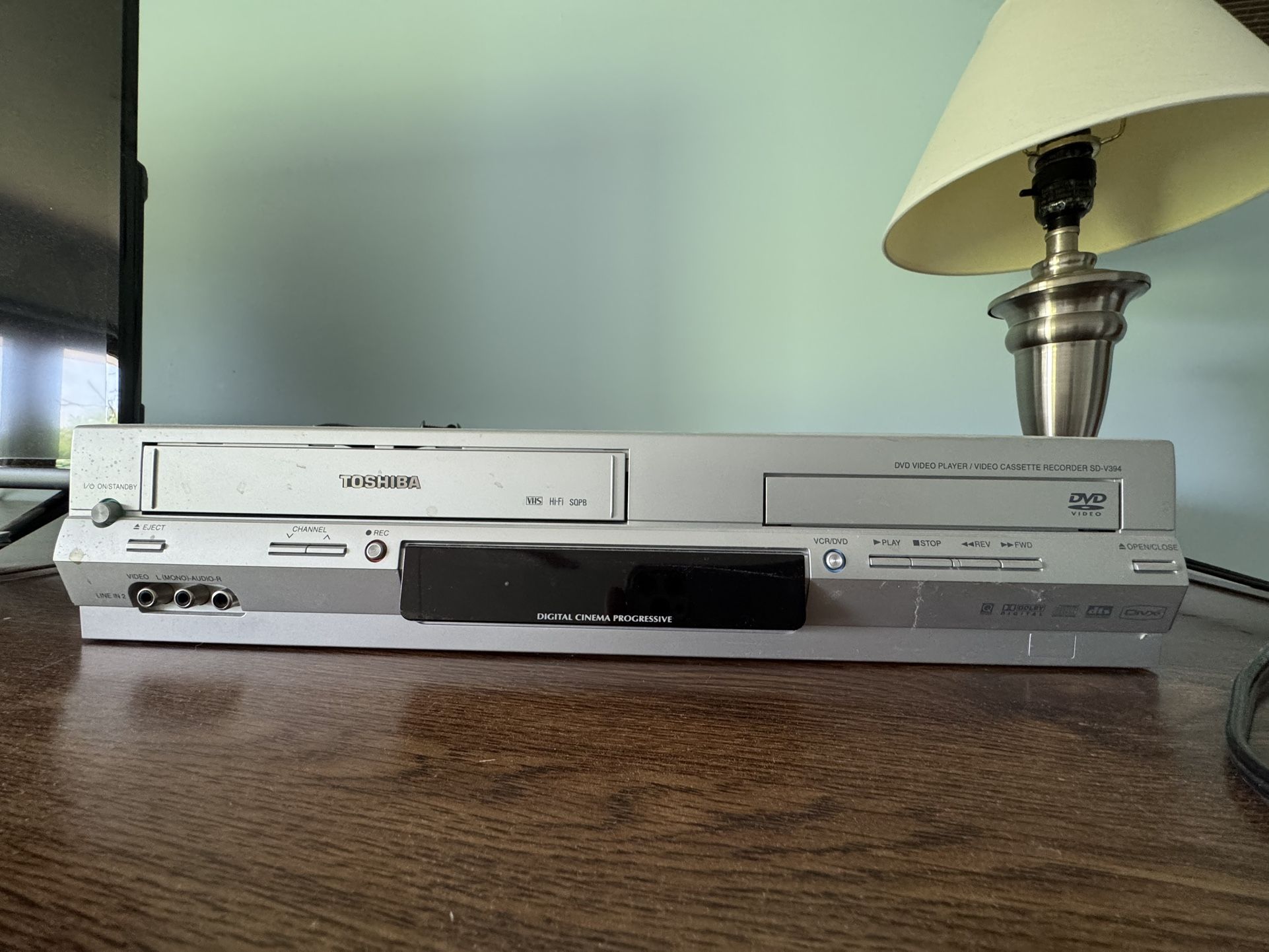 DVD Video Player & Video Cassette Recorder
