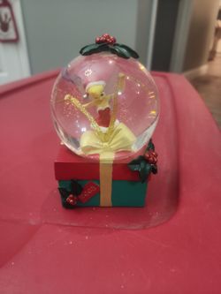 Tinkerbell Snow Globe
