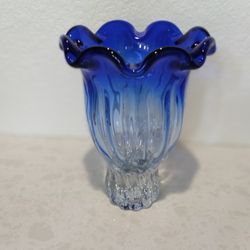 Set Of 4 Heavy  Glass Vase Great Condition 