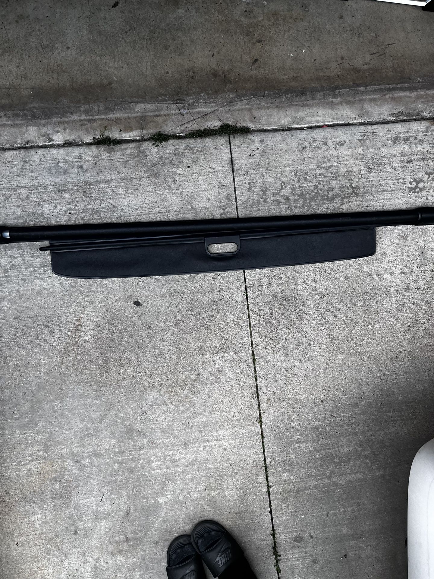 Factory OEMGM cargo area, security shade retractable for a 2007 Cadillac Escalade ESV