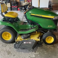 John Deere 380 