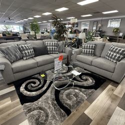 2 Pc Sofa And Loveseat 