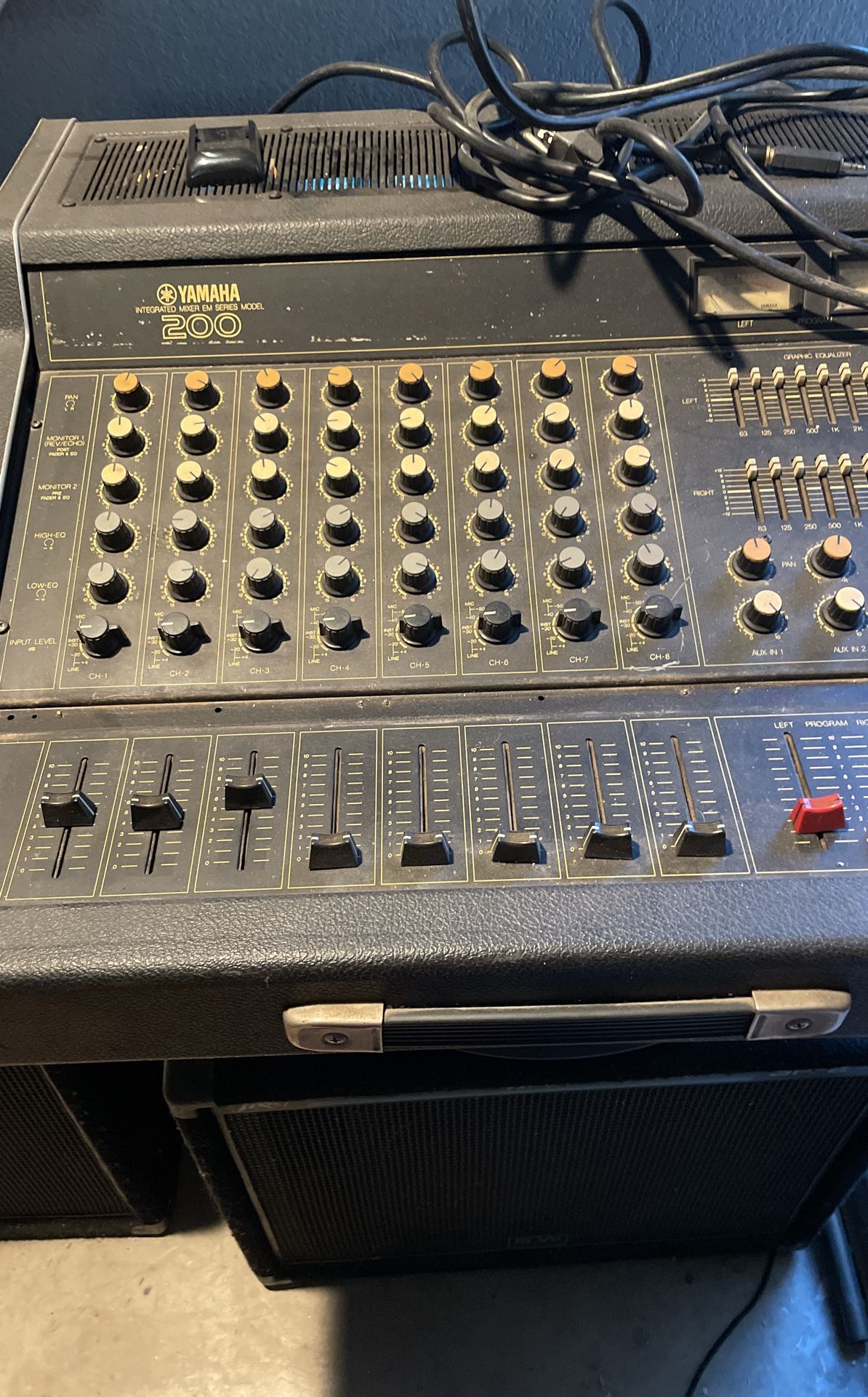 Peavey Speakers With Yamaha Integrated Mixer