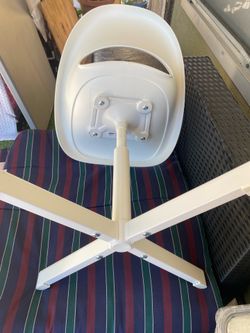 Nice white ikea chair for sale