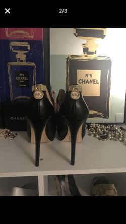 Brand new Michael Kors shoes “ size 8 “