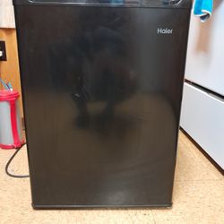 Haier Mini Fridge
