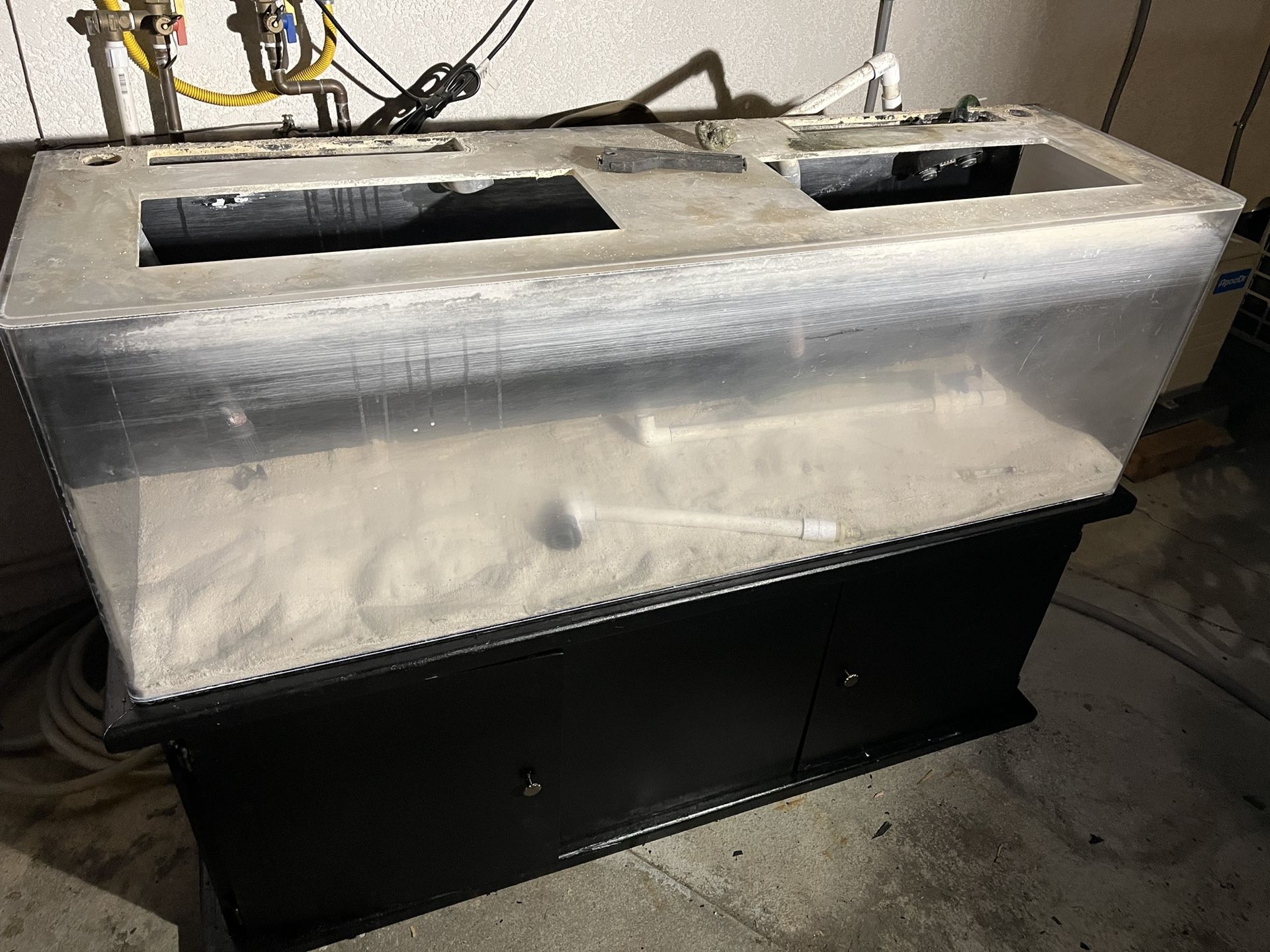 100 GALLON FISH TANK FOR SALE!!!