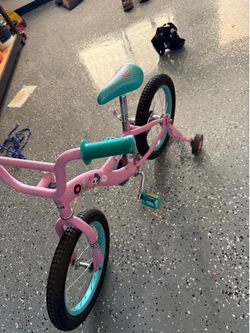 Girls bike like new