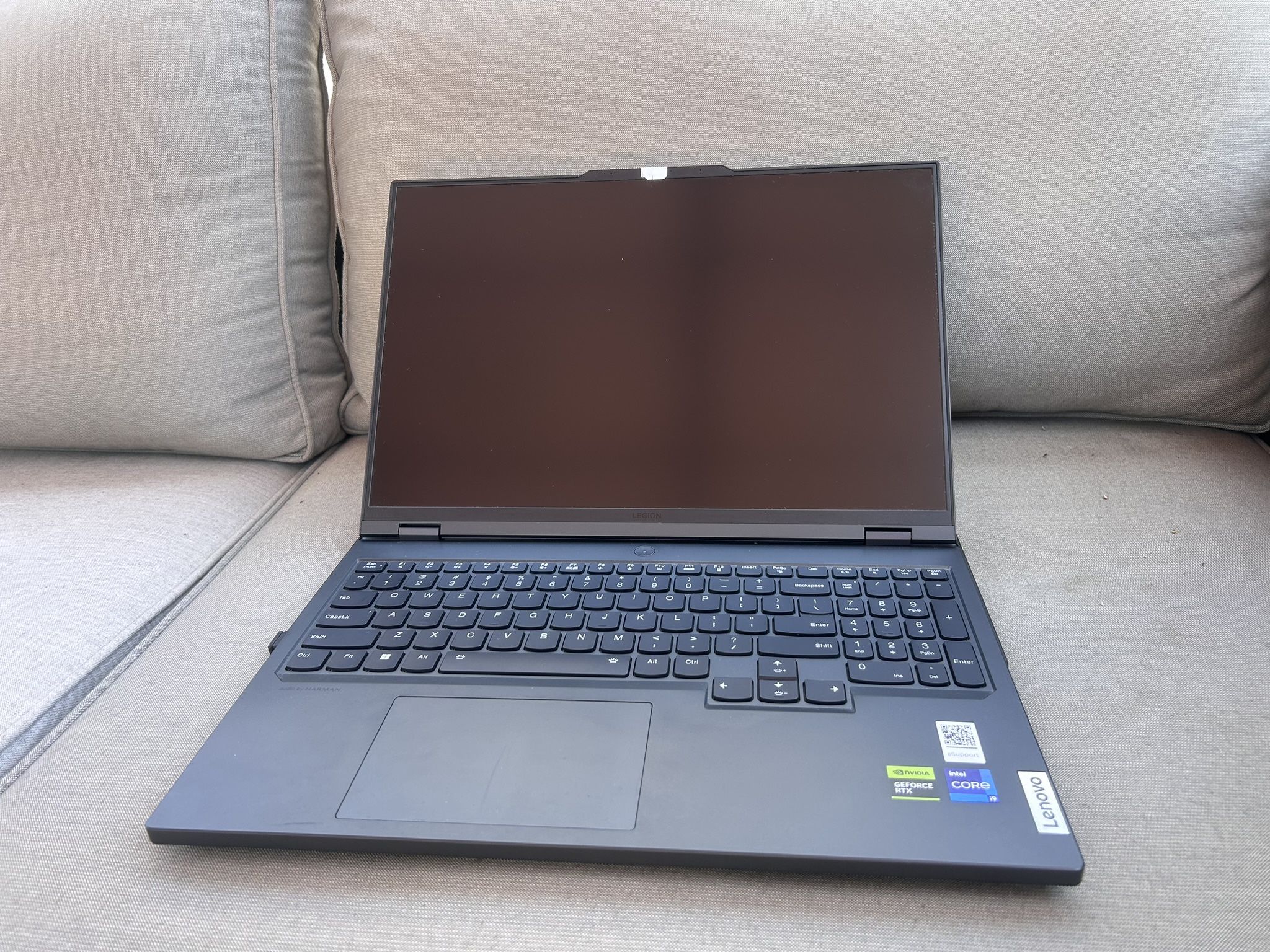 Lenovo Legion Pro 7 Mint